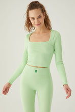 Load image into Gallery viewer, Seamless square neck longsleeve top PISTACHIO
