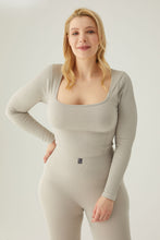 Load image into Gallery viewer, Seamless square neck longsleeve top dove grey
