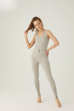 Load image into Gallery viewer, seamless ribbed leggings with contrast zip Dove Grey
