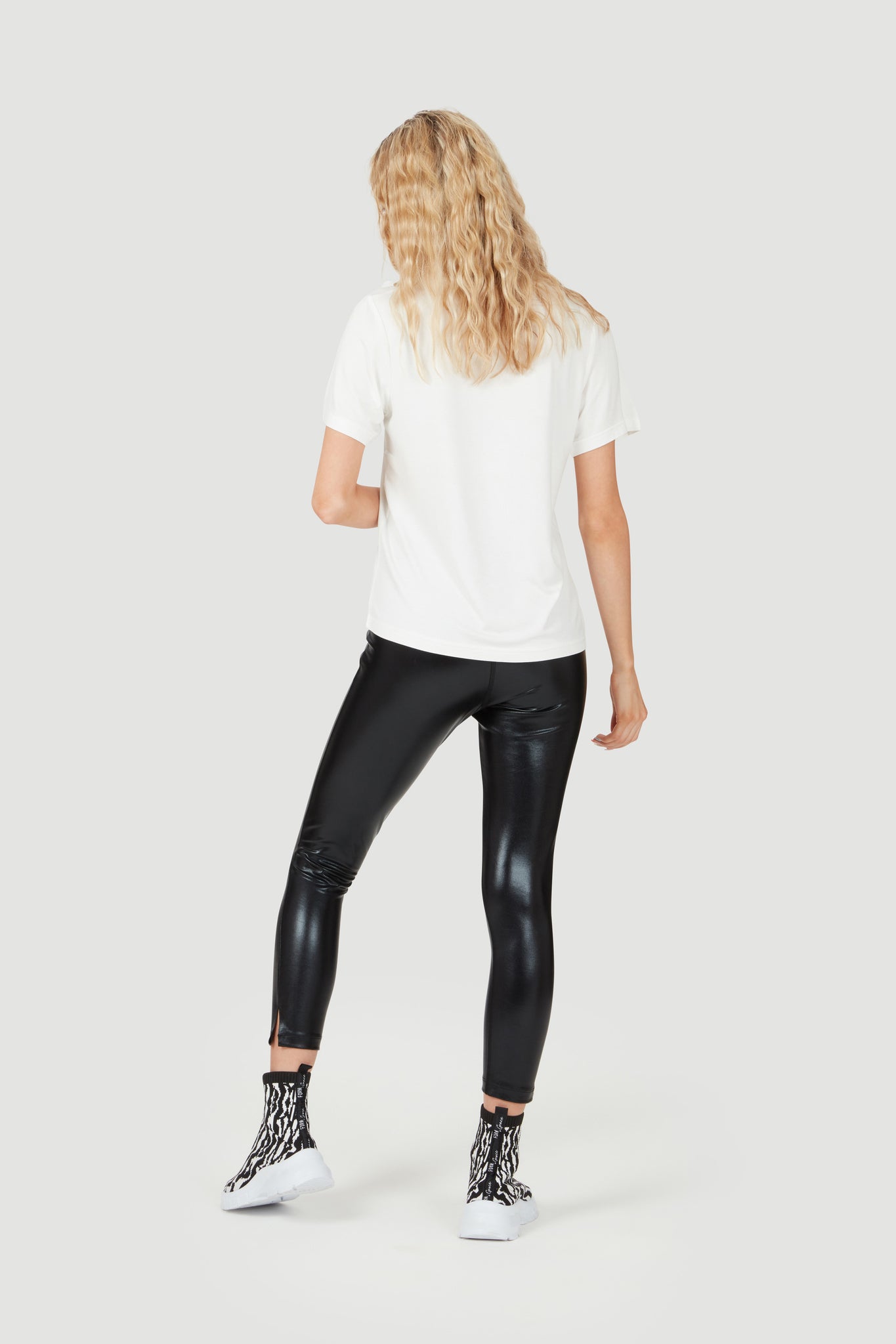The Top 10 Shiny Workout Leggings | The Sports Edit